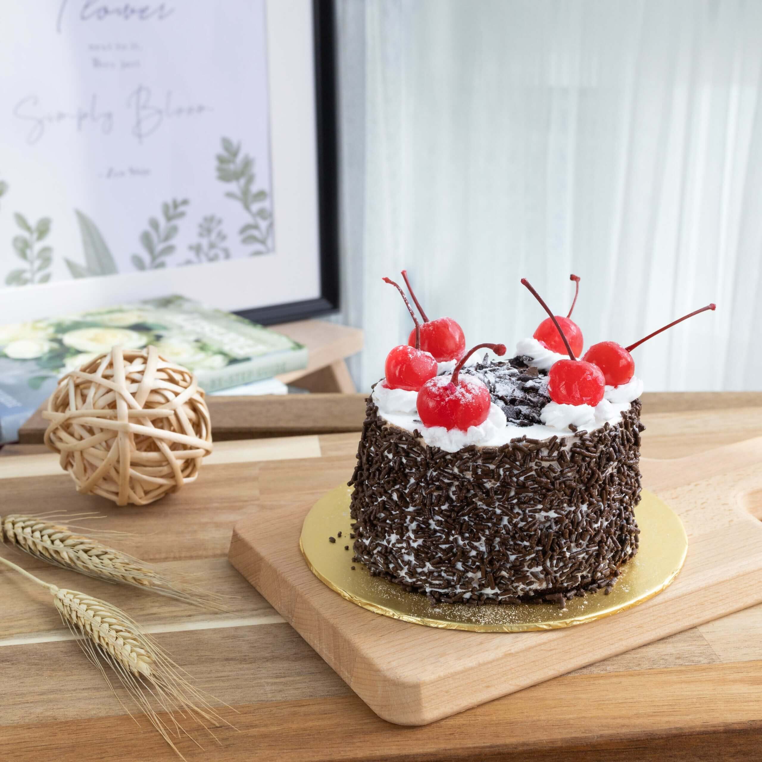 Blueberry Birthday Cake | Simple Birthday Cake | Order Online Bangalore –  Liliyum Patisserie & Cafe